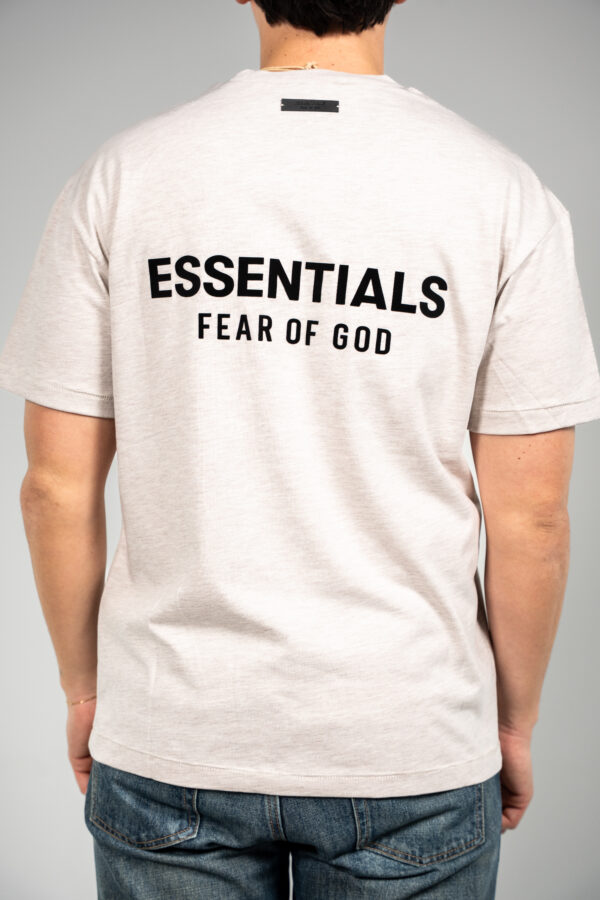 Fear of God – Essentials T-Shirt Beige tweede afbeelding