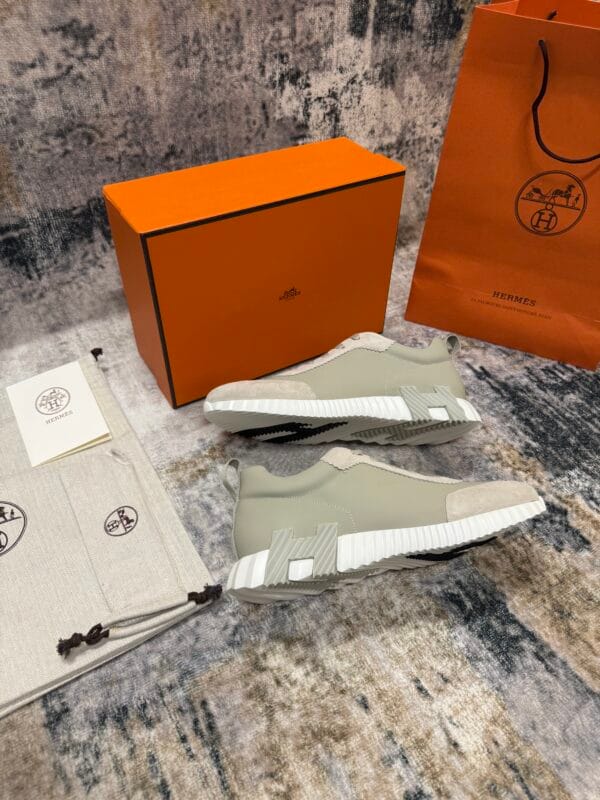 Hermes – Bouncing Sneaker Beige tweede afbeelding