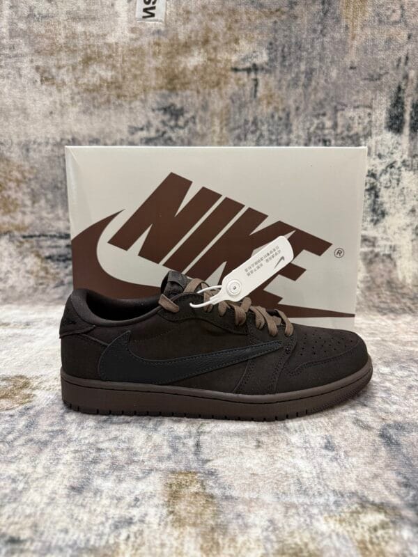 Nike – Travis Scott Brown