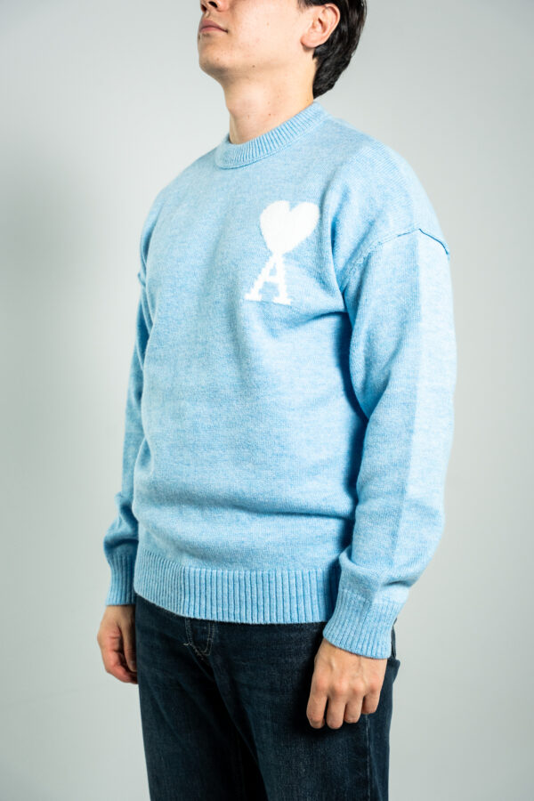 AMI – Heart Knitted Sweater Light Blue tweede afbeelding