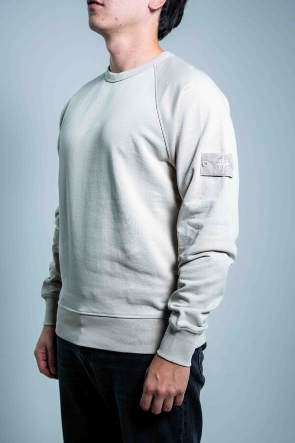 Stone Island – Ghost Sweater Beige tweede afbeelding