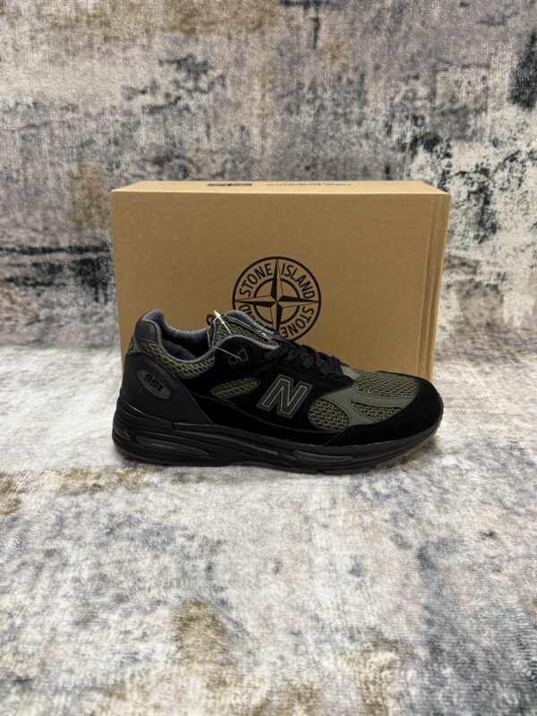 New Balance X Stone Island – 991v2 Black Olive Night