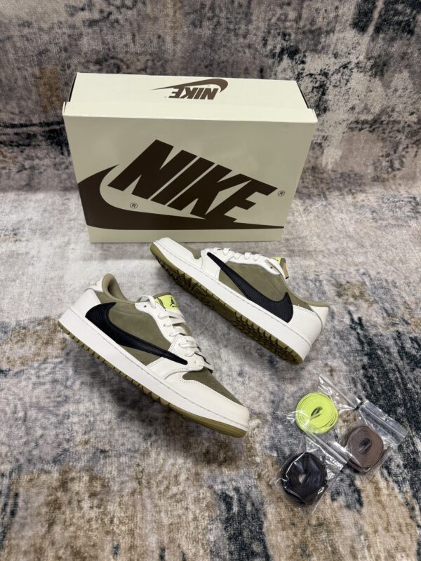 Nike – Travis Scott Neutral Olive tweede afbeelding