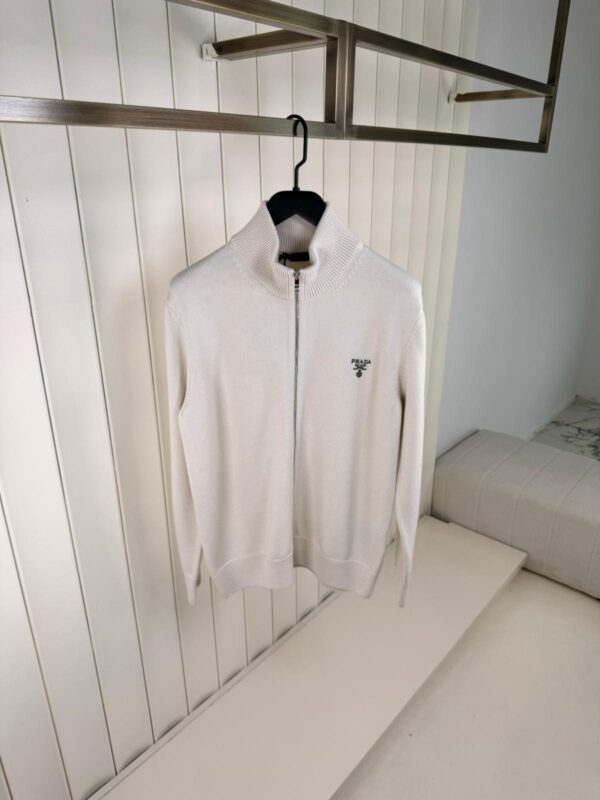 Prada – Fullzip cashmere blend Ecru
