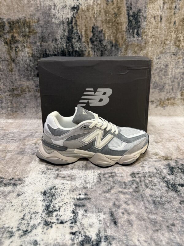 New Balance – U9060EEE Grey Beige