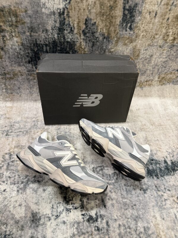 New Balance – U9060EEE Grey Beige tweede afbeelding