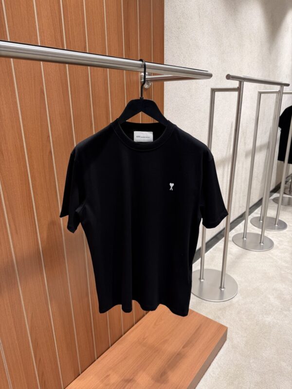 Ami – Heart T-shirt Black