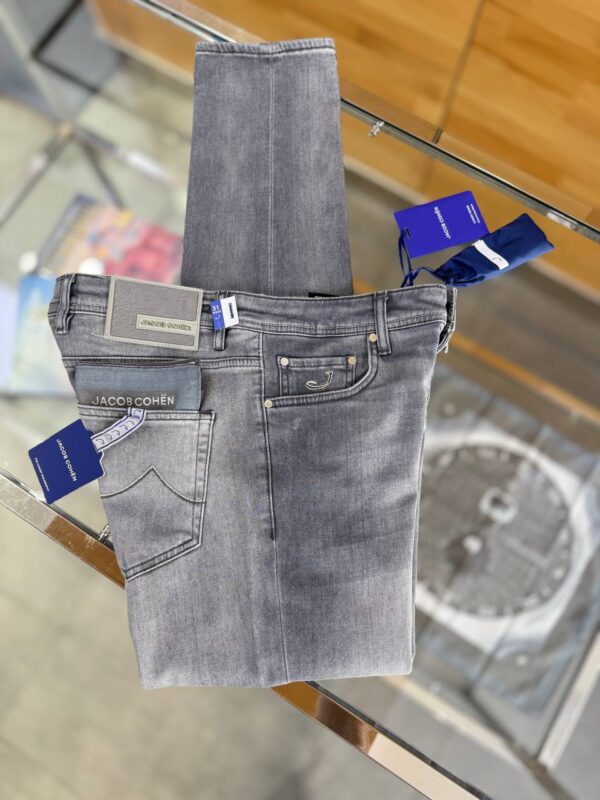 Jacob Cohen – Jean Bard Grey Label