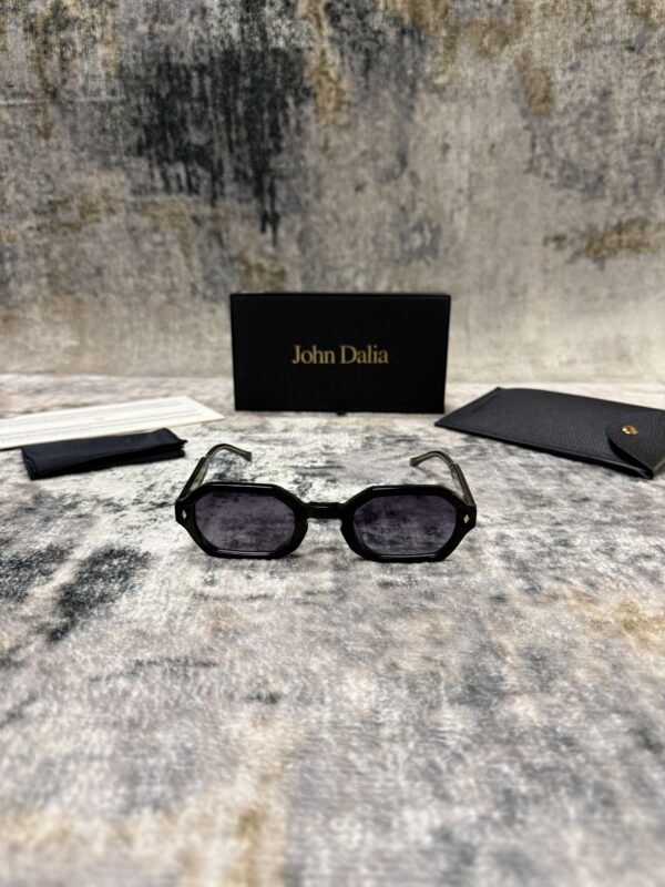 John Dalia – Milla C100 Black 7