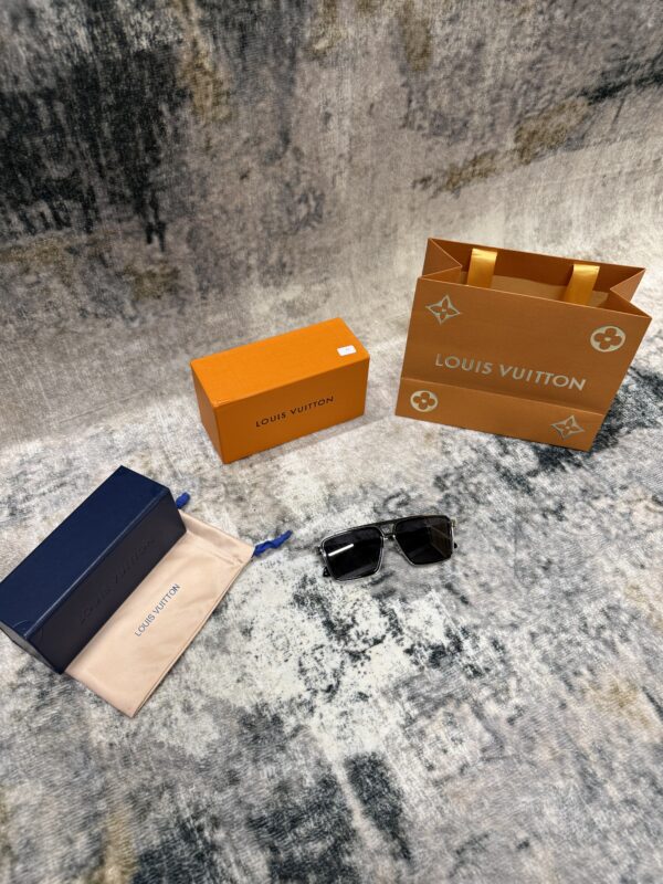 Louis Vuitton – Attitude Silver 4 tweede afbeelding