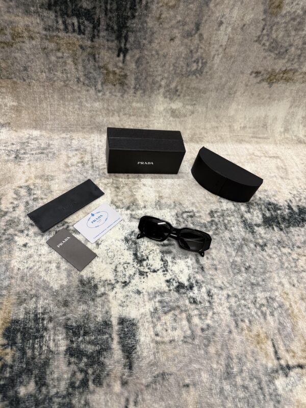 Prada – Sunglasses Black tweede afbeelding