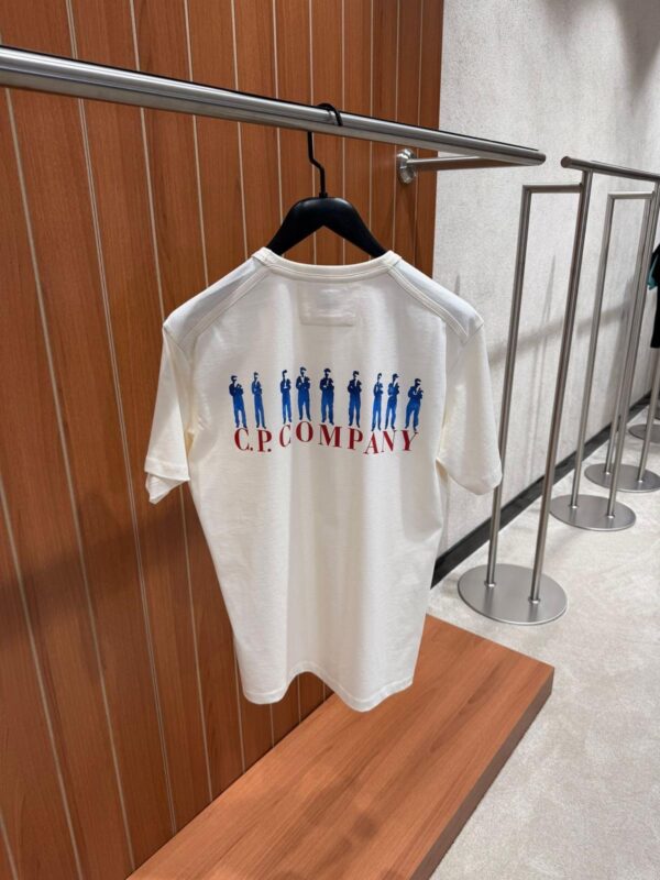 CP Company – Natural Jersey Logo T-shirt Cream tweede afbeelding