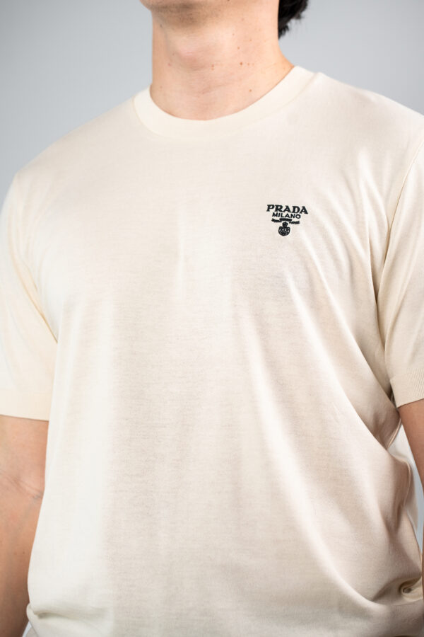 Prada – Basic Knitted T-Shirt Beige tweede afbeelding
