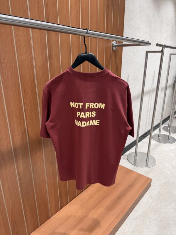 Drôle de Monsieur – Slogan T-shirt Burgundy tweede afbeelding