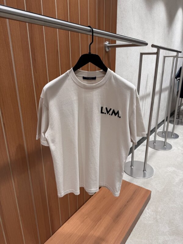Louis Vuitton – LVM T-shirt Beige