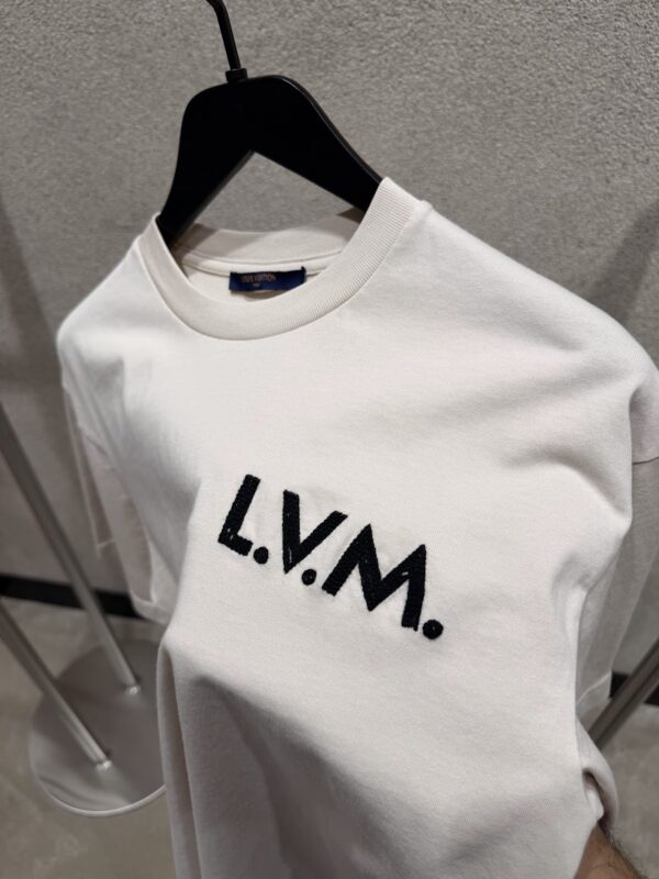 Louis Vuitton – LVM T-shirt Beige tweede afbeelding