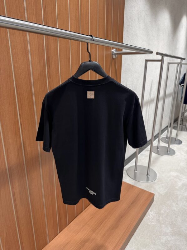 Louis Vuitton – LVM T-shirt Black tweede afbeelding