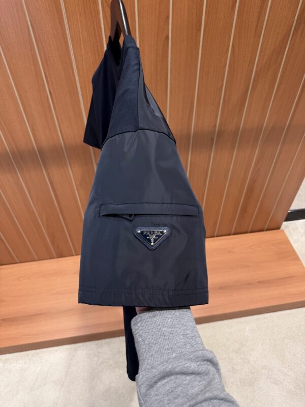 Prada – Nylon Sleeve Logo T-shirt Navy Blue tweede afbeelding