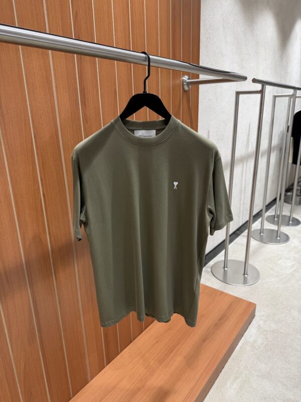 Ami – Heart T-shirt Khaki