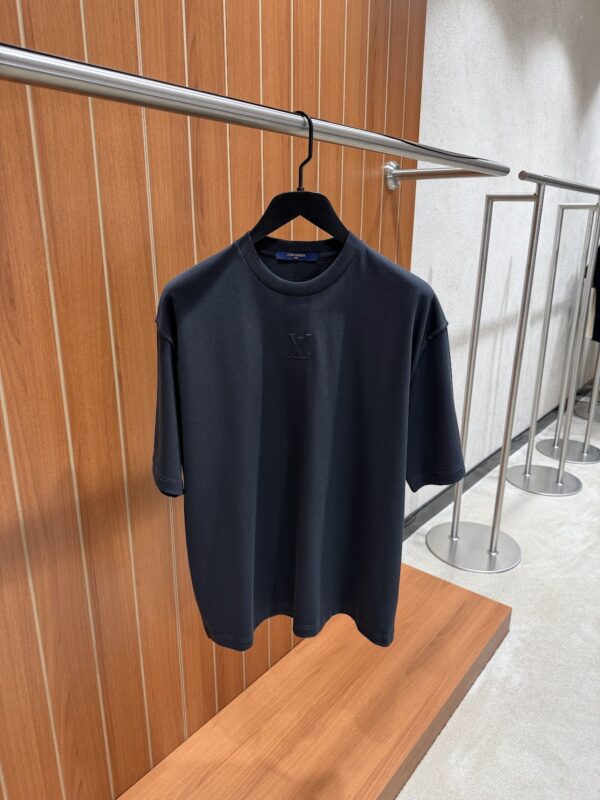 Louis Vuitton – Embossed T-shirt Smoked