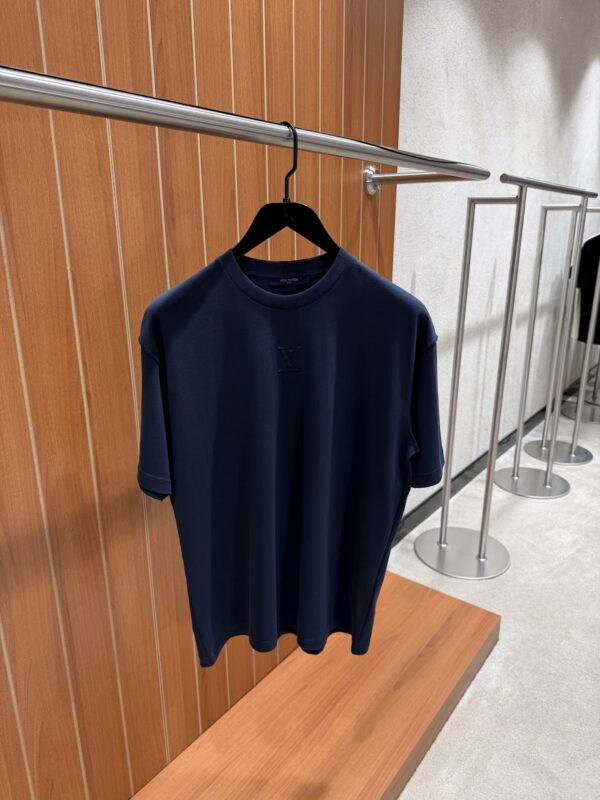 Louis Vuitton – Embossed T-shirt Navy