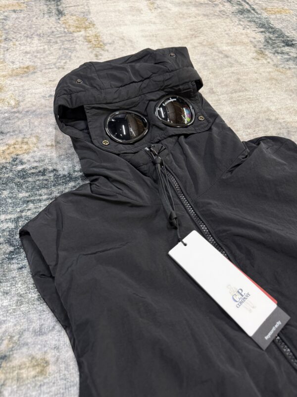 CP Company – GD Shell Bodywarmer Black tweede afbeelding