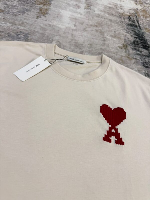 Ami – Heart T-shirt White tweede afbeelding