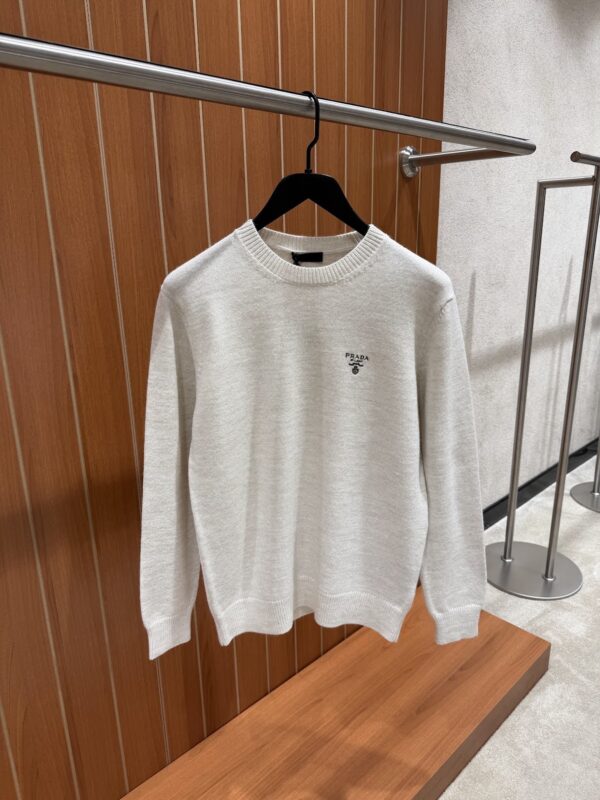 Prada – Knitted Sweater Beige