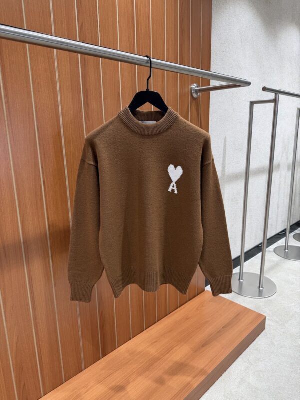 AMI – Heart Knitted Sweater Brown