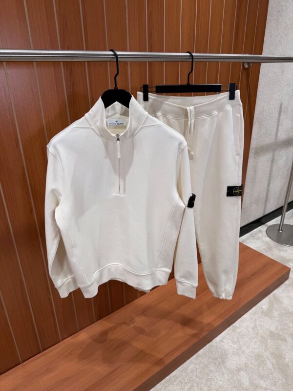 Stone Island – Halfzip Tracksuit Ecru