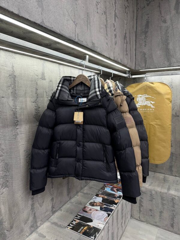 Burberry – Puffer Jacket Navy Blue