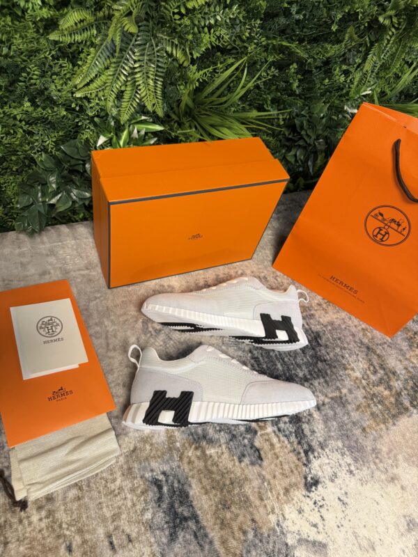 Hermes – Bouncing Sneaker Light Grey tweede afbeelding