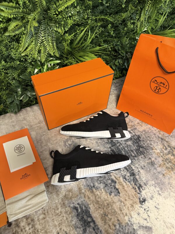Hermes – Bouncing Sneaker Black White H tweede afbeelding