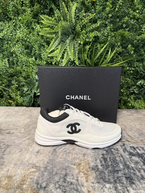 Chanel – Running Sneakers White Black